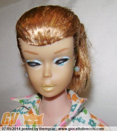 Barbie Midge Mattel vintage 1962 made in Japan con vestiti originali,  piedistallo e locandina