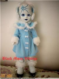 LIVING DEAD DOLLS FROZEN CHARLOTTE SERIE 12 RARE VINTAGE